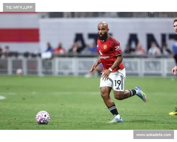 热刺半场0-1曼联，姆贝莫头球破门客场先声夺人